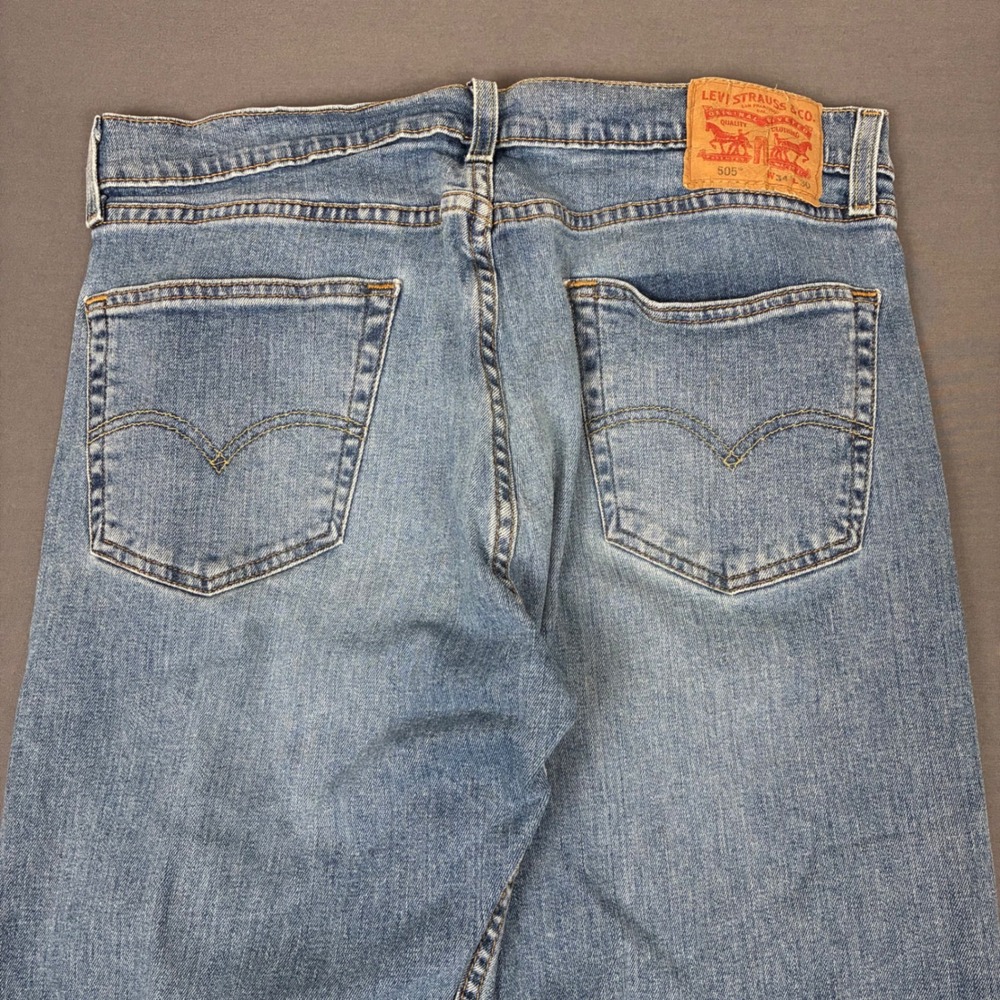 Levi's 505 Straight Leg Light Wash Jeans Men's Size 33x29